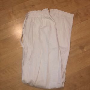 White Capri pants